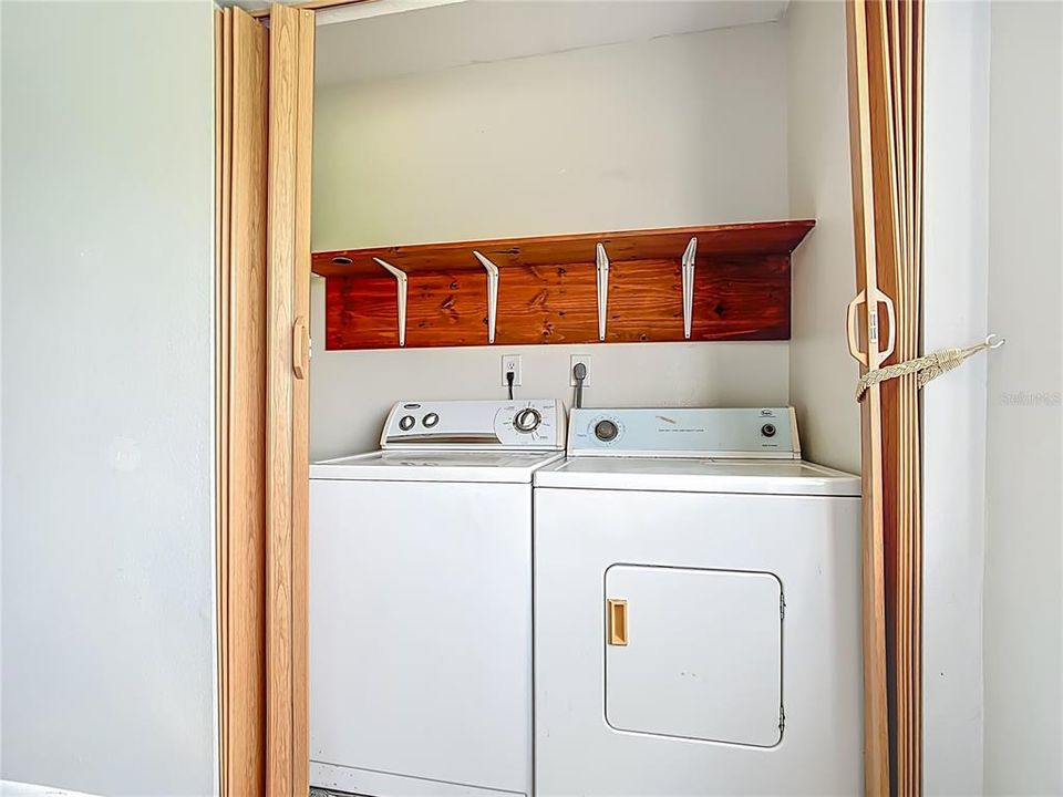 Active With Contract: $125,000 (2 beds, 2 baths, 826 Square Feet)