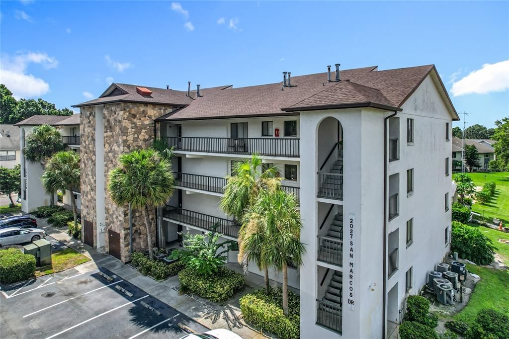 Active With Contract: $125,000 (2 beds, 2 baths, 826 Square Feet)