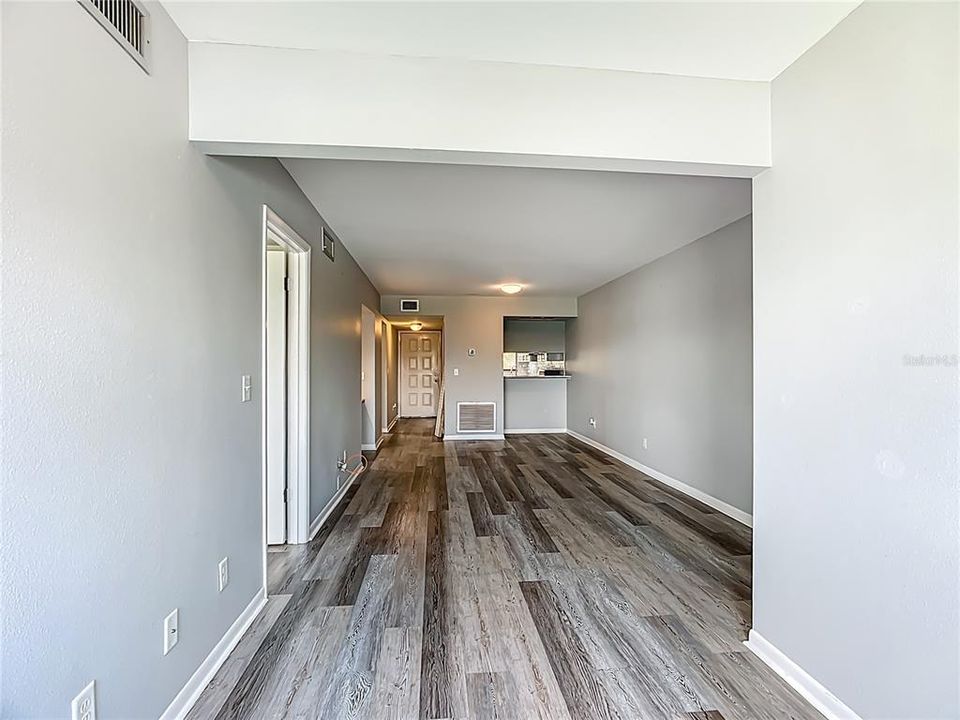 Active With Contract: $125,000 (2 beds, 2 baths, 826 Square Feet)