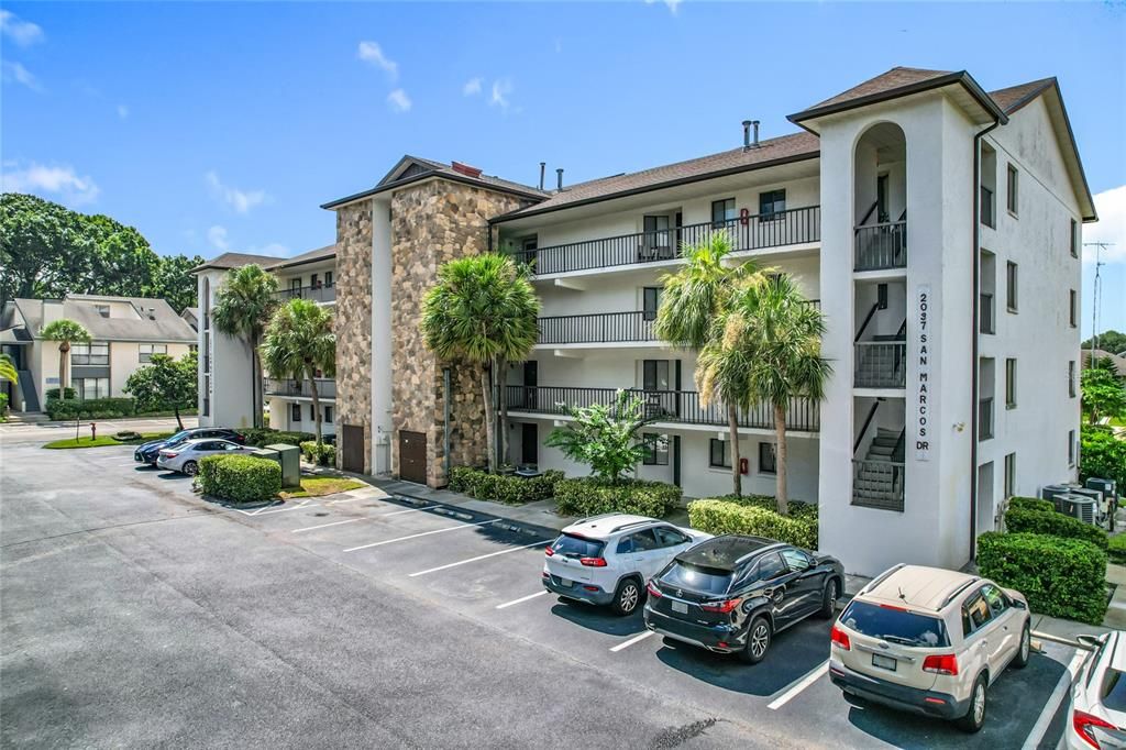 Active With Contract: $125,000 (2 beds, 2 baths, 826 Square Feet)