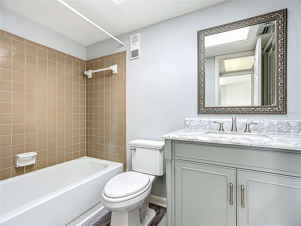 Active With Contract: $125,000 (2 beds, 2 baths, 826 Square Feet)