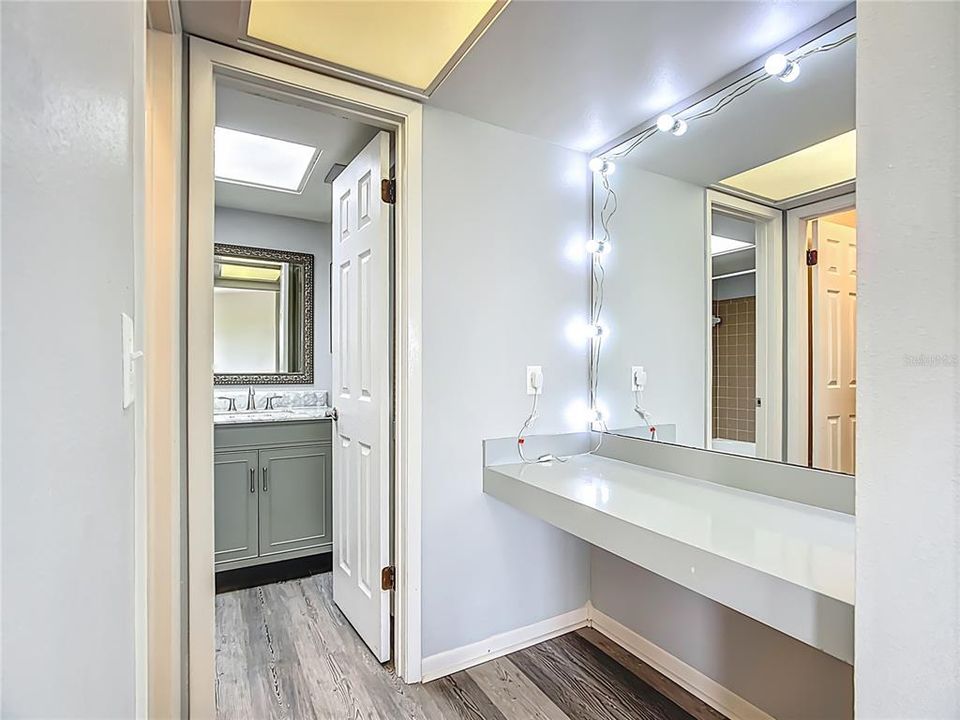 Active With Contract: $125,000 (2 beds, 2 baths, 826 Square Feet)