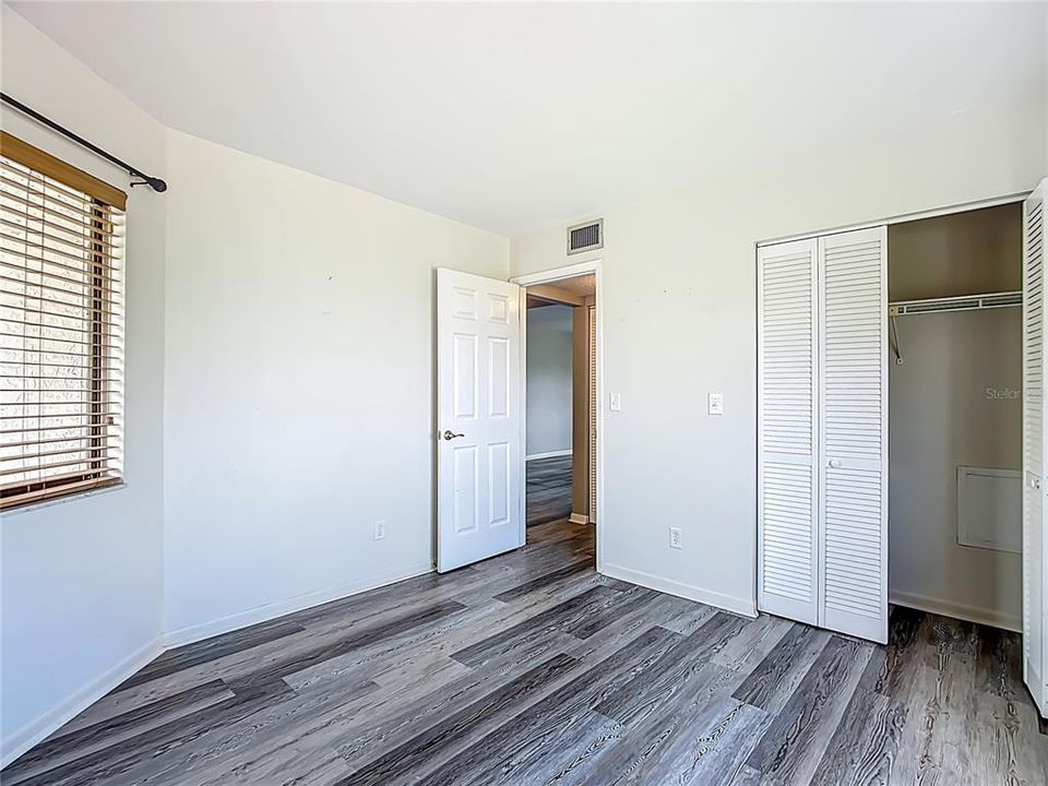 Active With Contract: $125,000 (2 beds, 2 baths, 826 Square Feet)