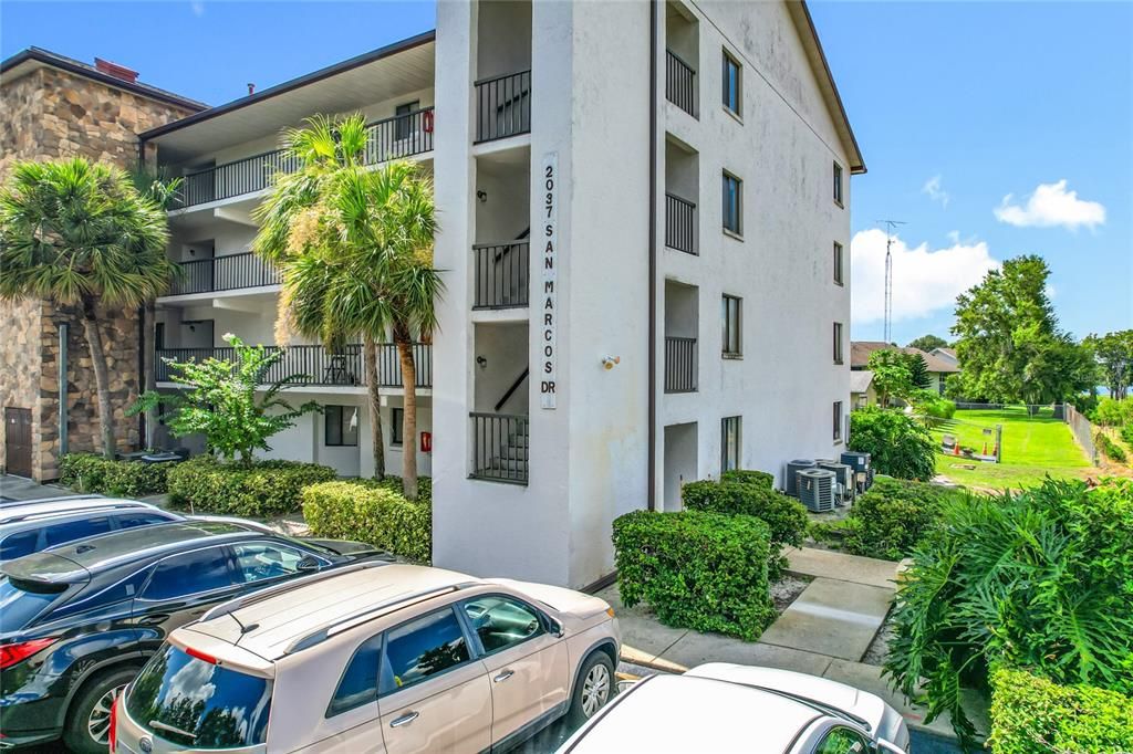 Active With Contract: $125,000 (2 beds, 2 baths, 826 Square Feet)