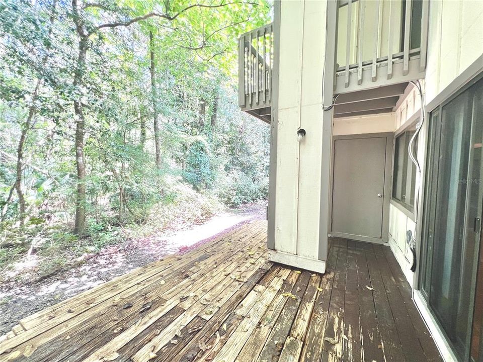 合同活跃: $125,000 (3 贝兹, 2 浴室, 1290 平方英尺)