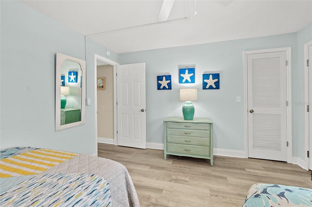 待售: $439,000 (2 贝兹, 2 浴室, 1201 平方英尺)