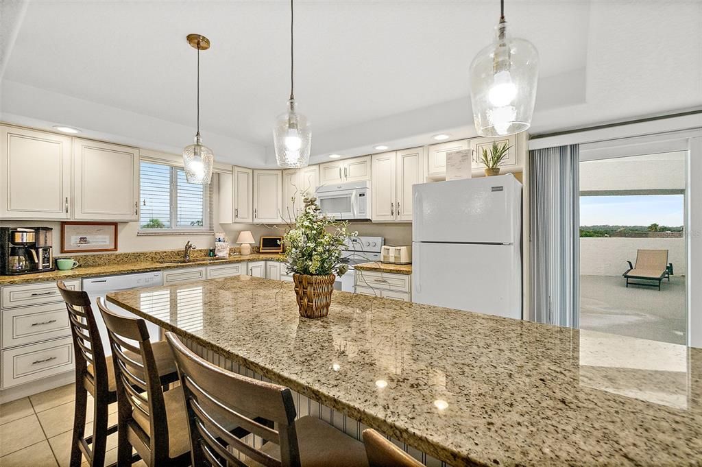 待售: $439,000 (2 贝兹, 2 浴室, 1201 平方英尺)