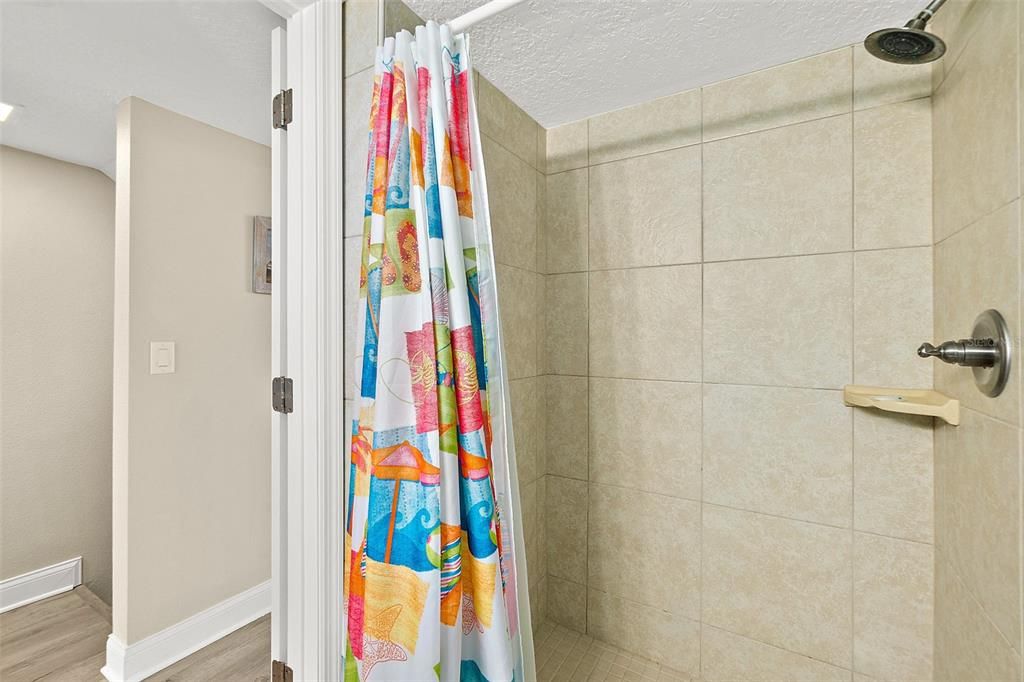 待售: $439,000 (2 贝兹, 2 浴室, 1201 平方英尺)