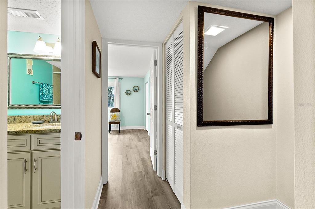 待售: $439,000 (2 贝兹, 2 浴室, 1201 平方英尺)