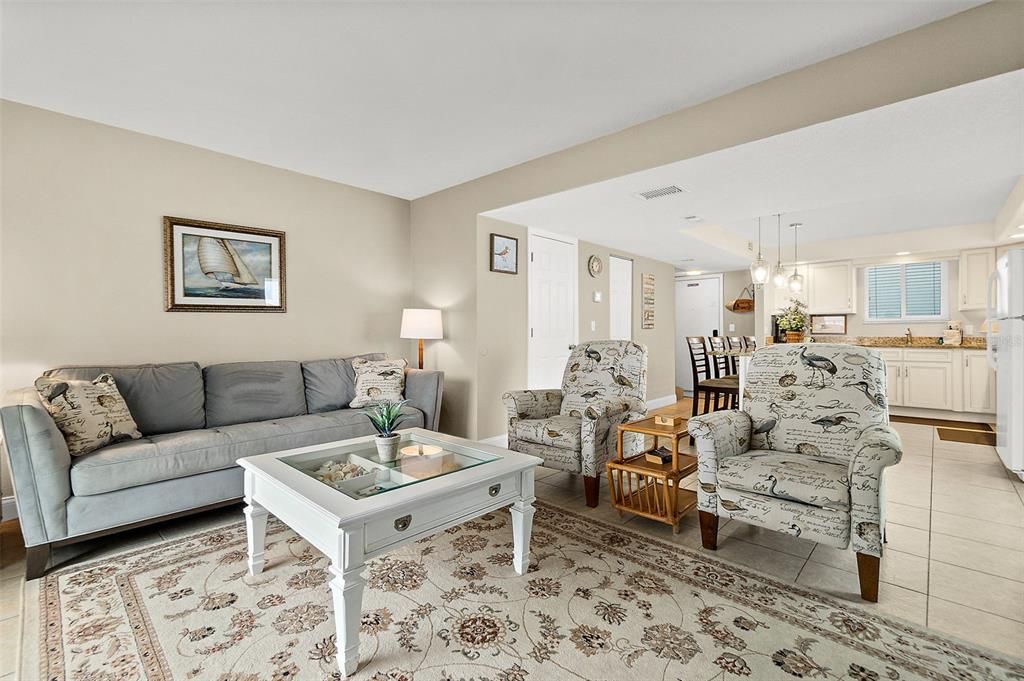 待售: $439,000 (2 贝兹, 2 浴室, 1201 平方英尺)