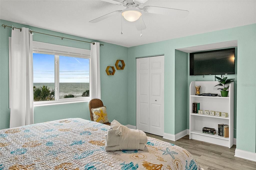 待售: $439,000 (2 贝兹, 2 浴室, 1201 平方英尺)