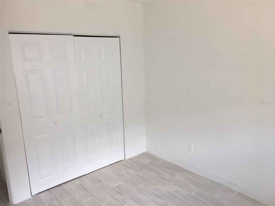 Active With Contract: $1,850 (3 beds, 2 baths, 1070 Square Feet)