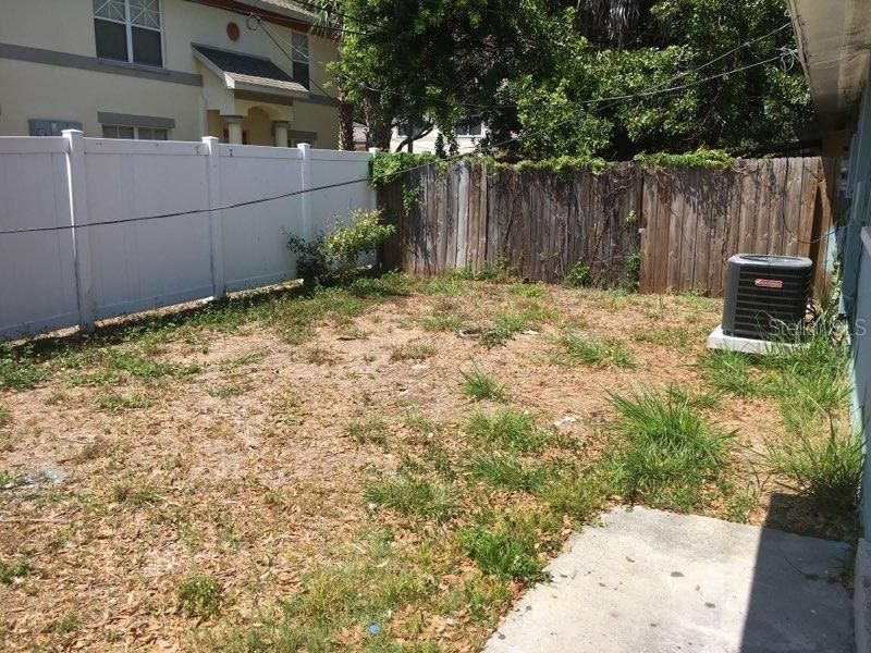 Active With Contract: $1,850 (3 beds, 2 baths, 1070 Square Feet)