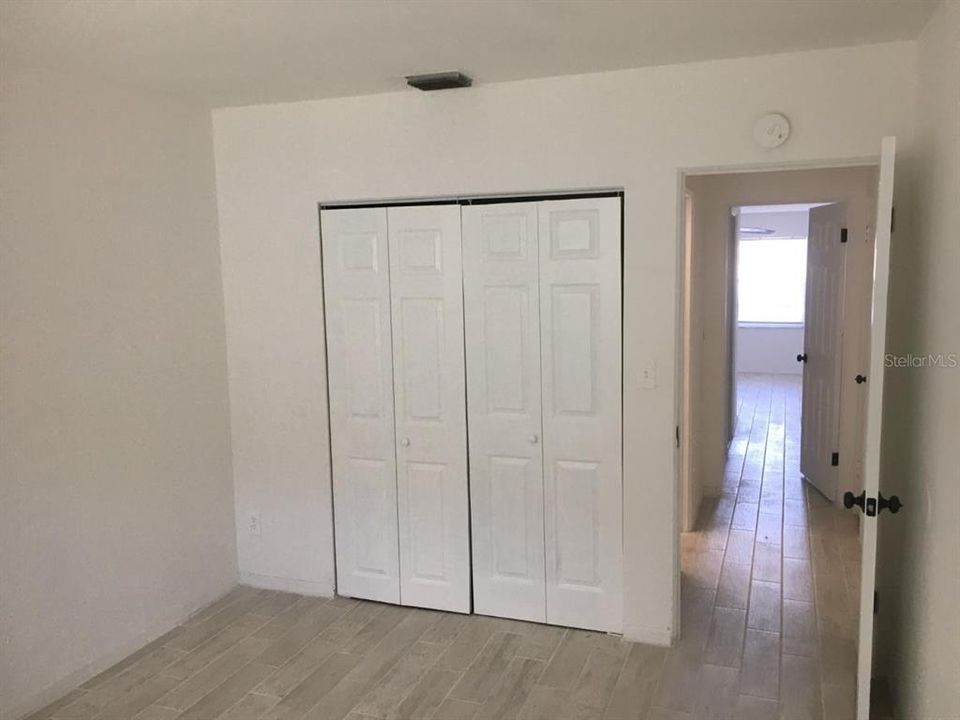 Active With Contract: $1,850 (3 beds, 2 baths, 1070 Square Feet)