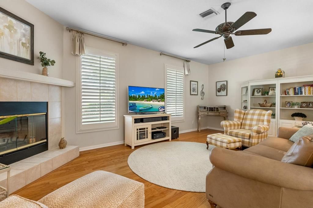 На продажу: $789,000 (3 спален, 2 ванн, 2741 Квадратных фут)