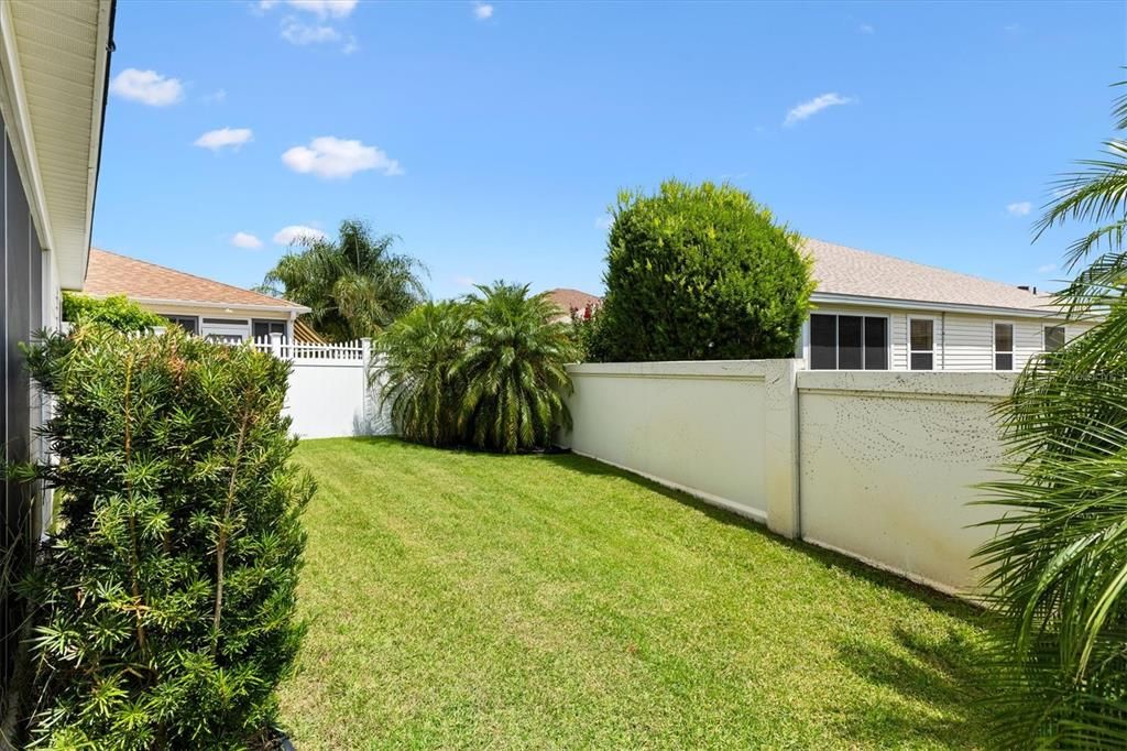 Active With Contract: $359,000 (3 beds, 2 baths, 1397 Square Feet)