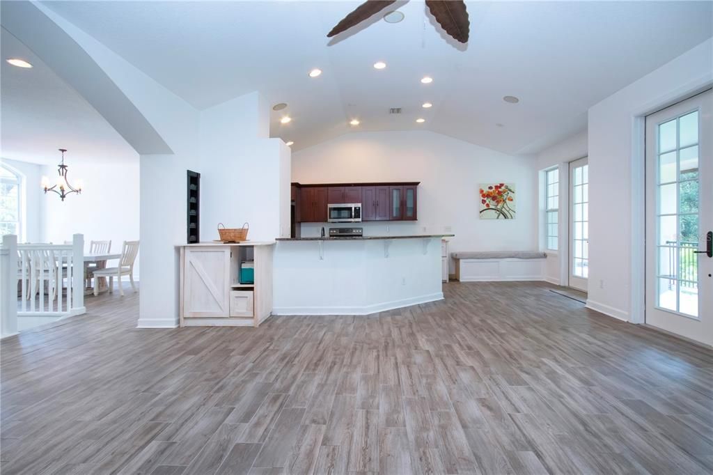 For Sale: $990,000 (4 beds, 3 baths, 3615 Square Feet)