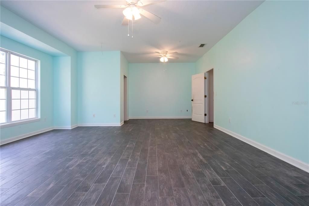 For Sale: $990,000 (4 beds, 3 baths, 3615 Square Feet)