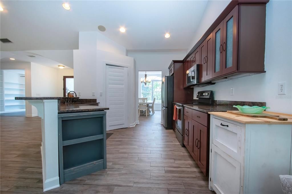 For Sale: $990,000 (4 beds, 3 baths, 3615 Square Feet)