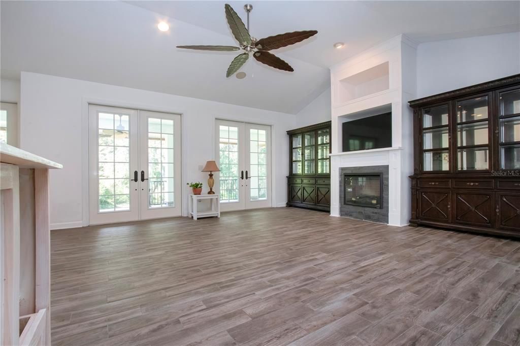 For Sale: $990,000 (4 beds, 3 baths, 3615 Square Feet)