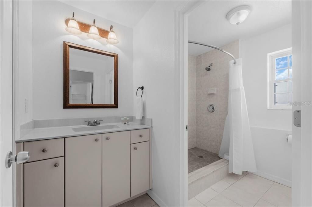 For Rent: $3,650 (4 beds, 5 baths, 3008 Square Feet)