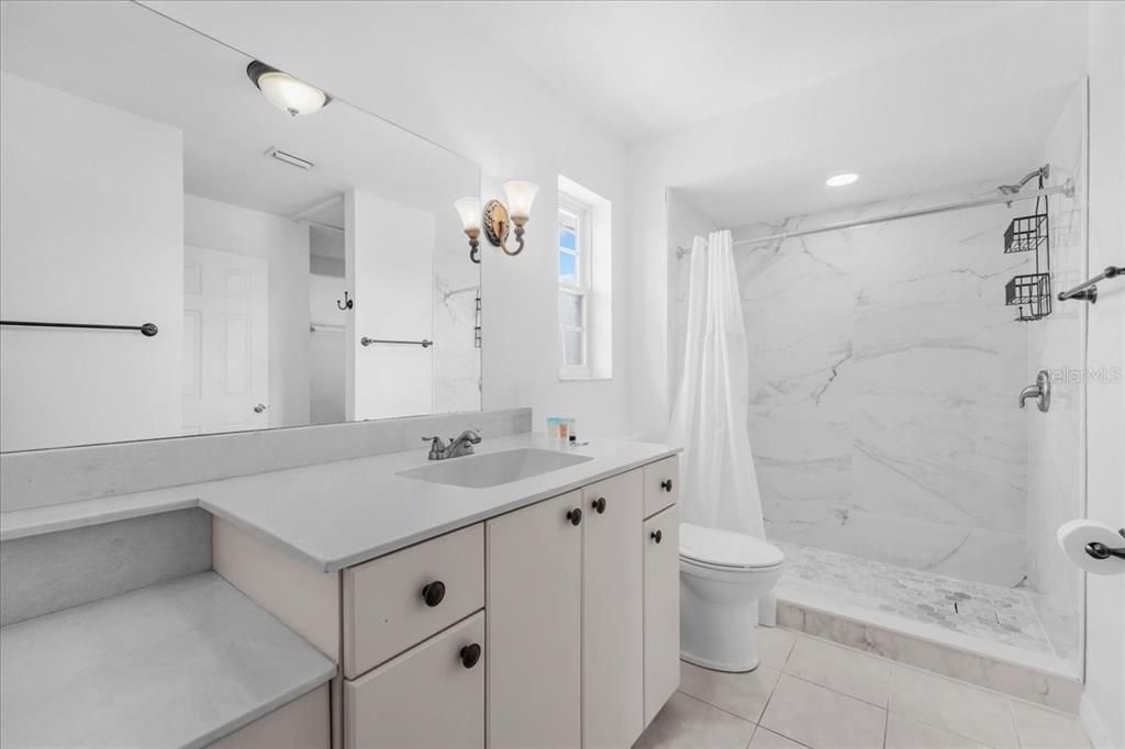 For Rent: $3,650 (4 beds, 5 baths, 3008 Square Feet)