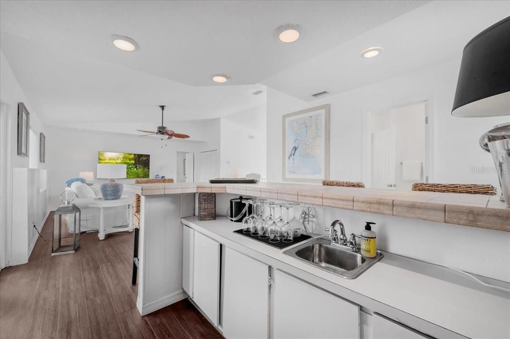 For Rent: $3,650 (4 beds, 5 baths, 3008 Square Feet)