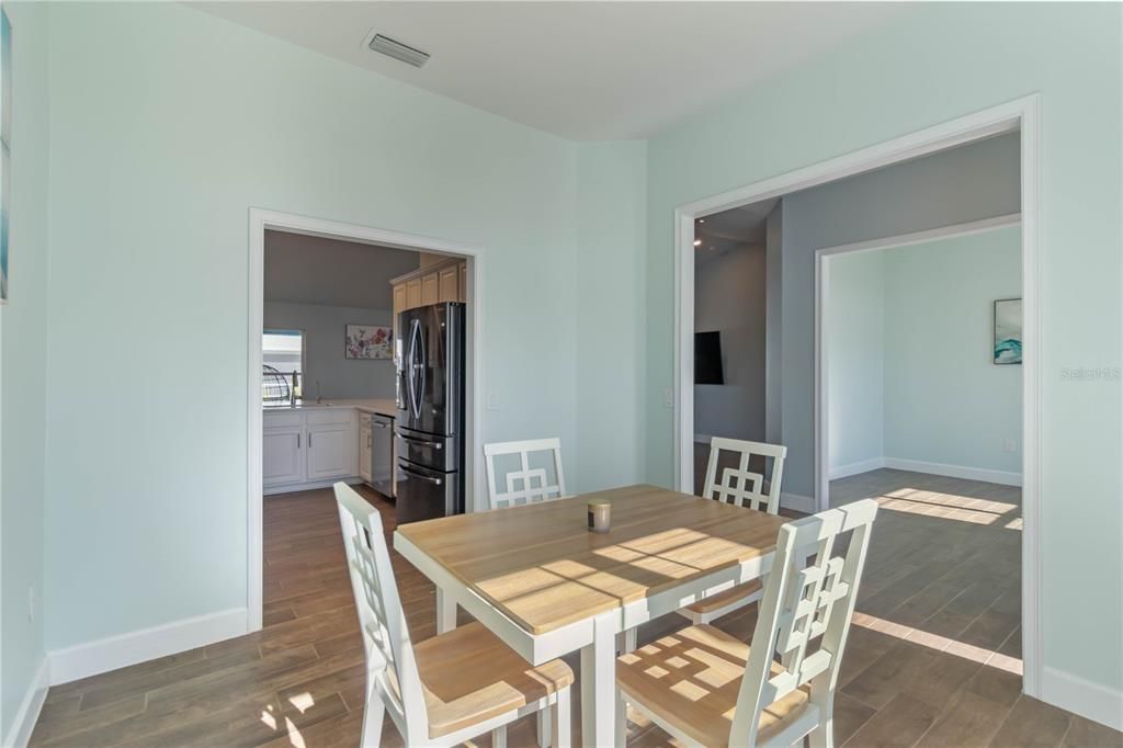 На продажу: $484,900 (3 спален, 2 ванн, 2139 Квадратных фут)