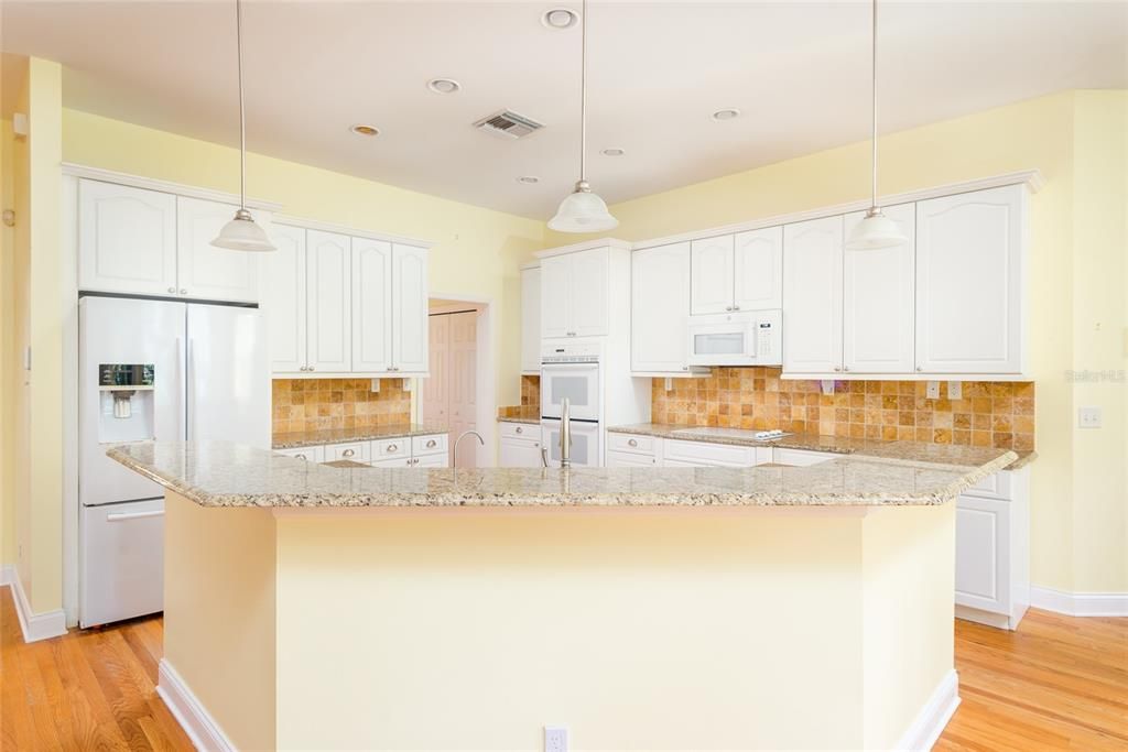 Active With Contract: $6,250 (4 beds, 3 baths, 3251 Square Feet)