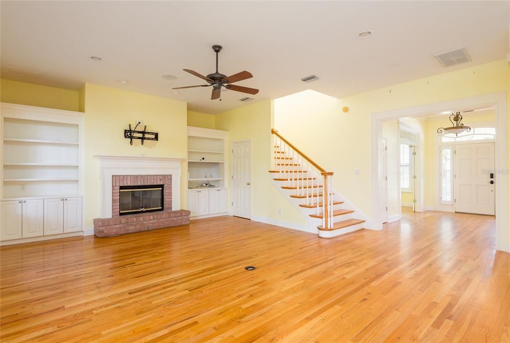 Active With Contract: $6,250 (4 beds, 3 baths, 3251 Square Feet)