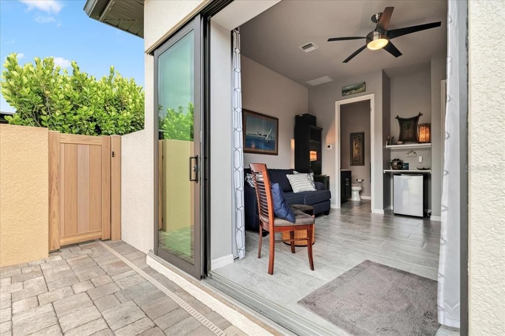 En Venta: $1,399,000 (3 camas, 3 baños, 2343 Pies cuadrados)