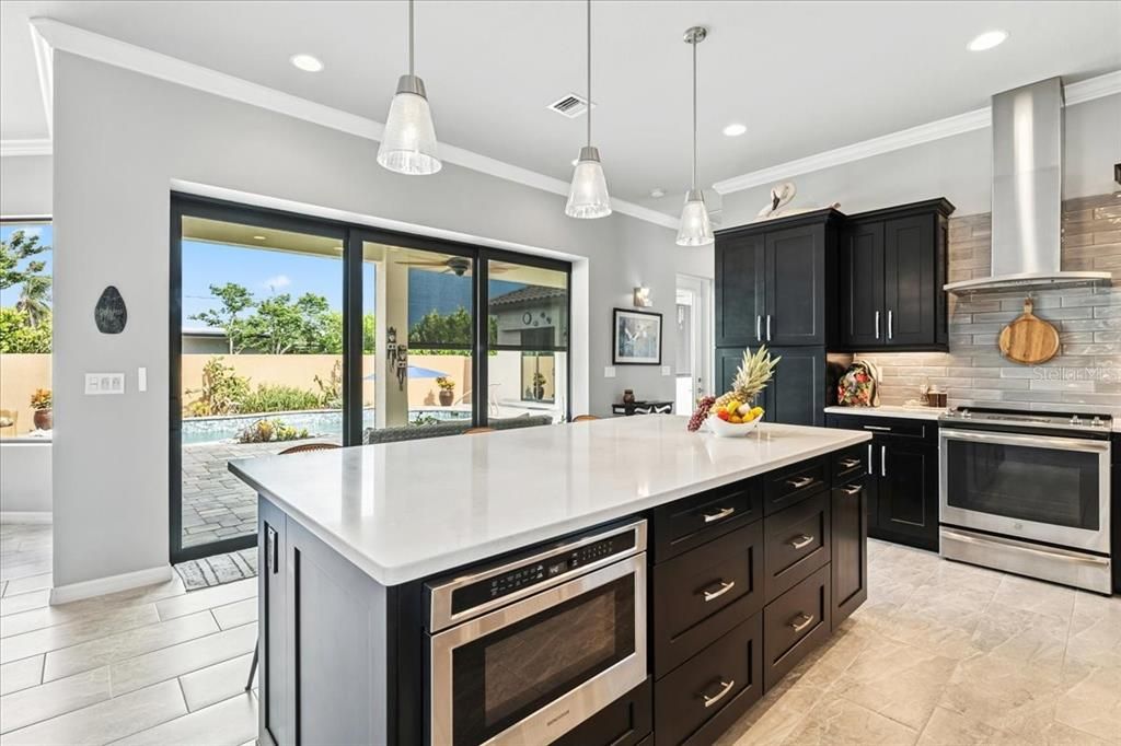 En Venta: $1,399,000 (3 camas, 3 baños, 2343 Pies cuadrados)