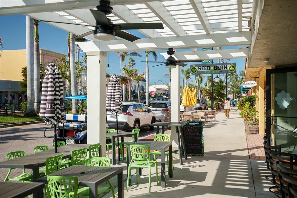 En Venta: $1,399,000 (3 camas, 3 baños, 2343 Pies cuadrados)