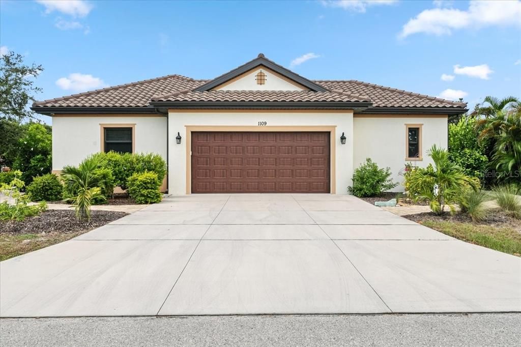 En Venta: $1,399,000 (3 camas, 3 baños, 2343 Pies cuadrados)