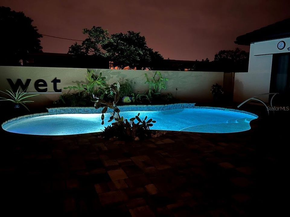 En Venta: $1,399,000 (3 camas, 3 baños, 2343 Pies cuadrados)