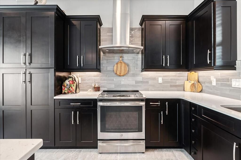 En Venta: $1,399,000 (3 camas, 3 baños, 2343 Pies cuadrados)