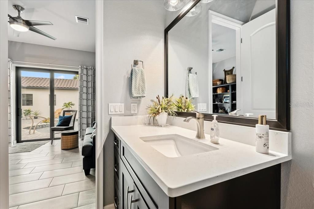 En Venta: $1,399,000 (3 camas, 3 baños, 2343 Pies cuadrados)