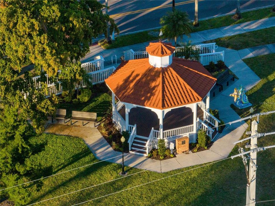 En Venta: $1,399,000 (3 camas, 3 baños, 2343 Pies cuadrados)