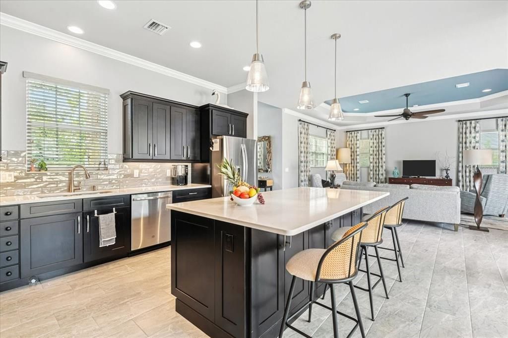 En Venta: $1,399,000 (3 camas, 3 baños, 2343 Pies cuadrados)