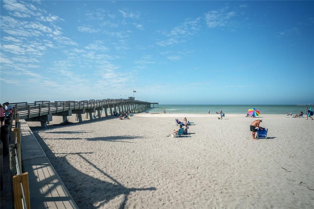 En Venta: $1,399,000 (3 camas, 3 baños, 2343 Pies cuadrados)