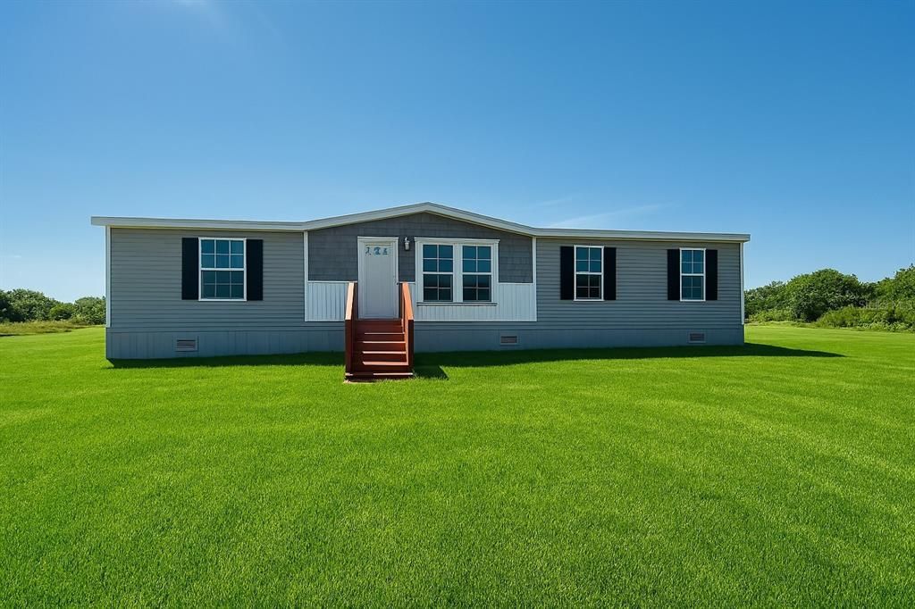 Active With Contract: $265,900 (3 beds, 2 baths, 1493 Square Feet)