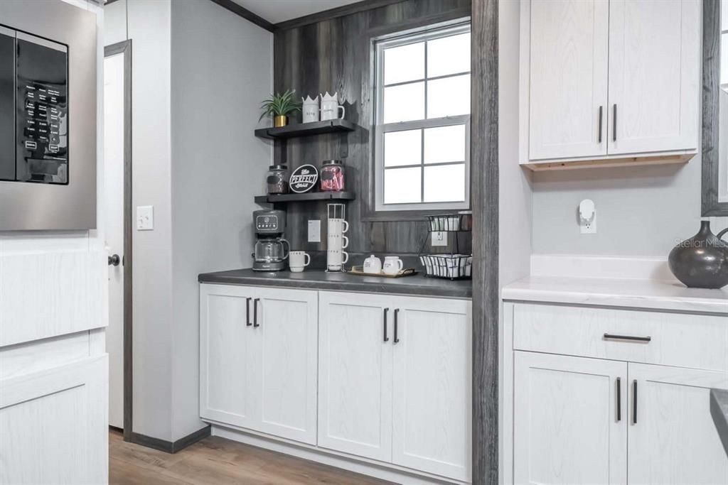 Active With Contract: $265,900 (3 beds, 2 baths, 1493 Square Feet)