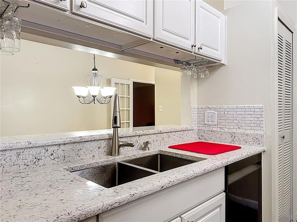 Active With Contract: $260,000 (3 beds, 2 baths, 1116 Square Feet)