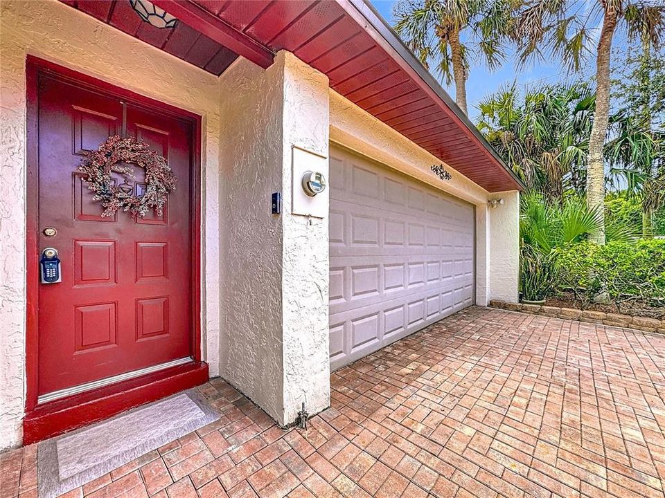 Active With Contract: $260,000 (3 beds, 2 baths, 1116 Square Feet)