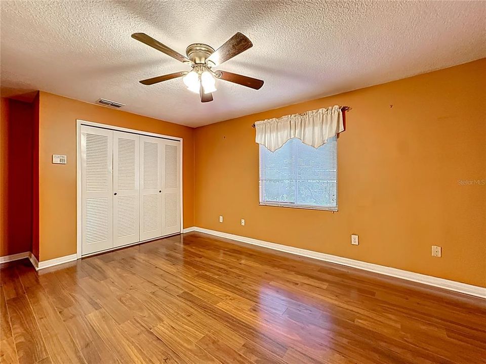 Active With Contract: $260,000 (3 beds, 2 baths, 1116 Square Feet)