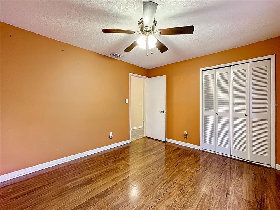 Active With Contract: $260,000 (3 beds, 2 baths, 1116 Square Feet)