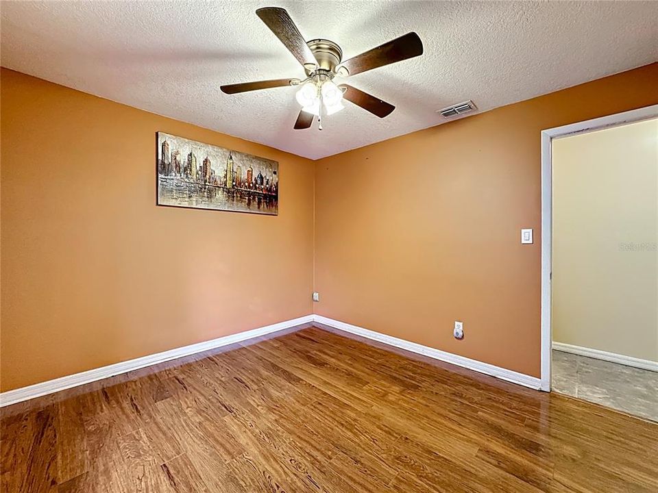 Active With Contract: $260,000 (3 beds, 2 baths, 1116 Square Feet)