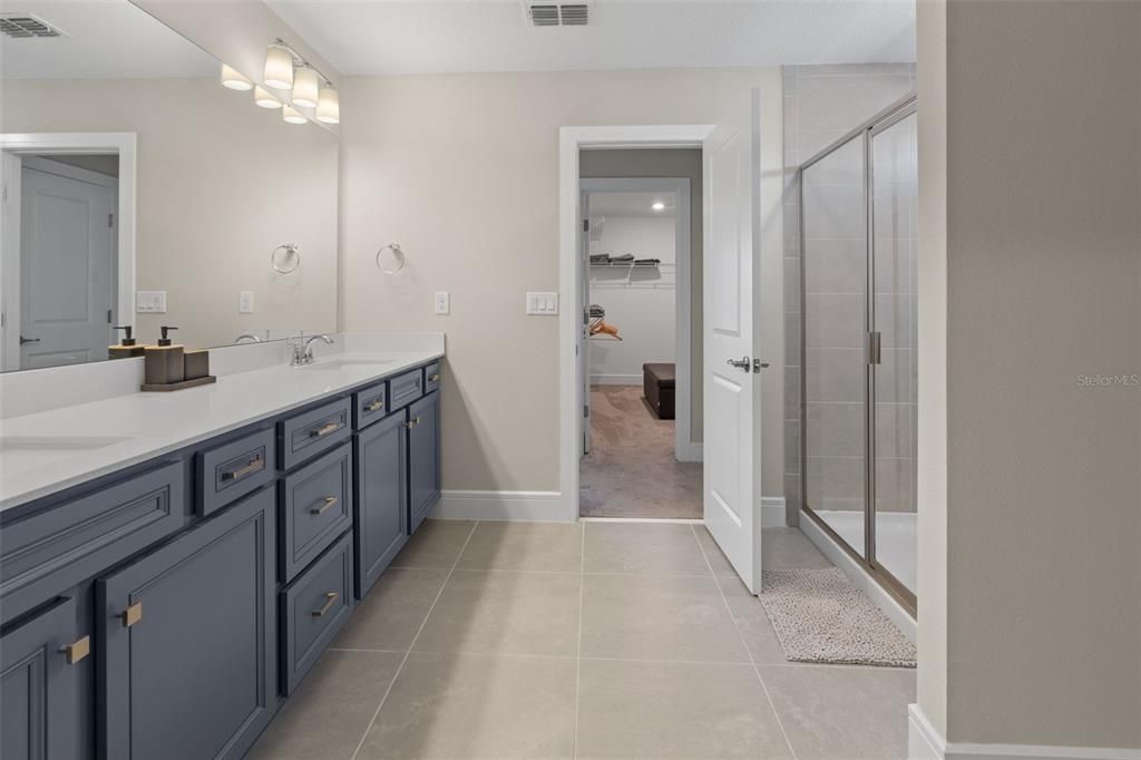 For Sale: $890,000 (5 beds, 4 baths, 3621 Square Feet)