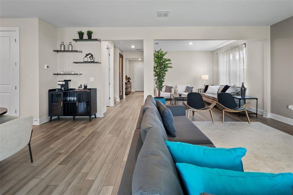 For Sale: $890,000 (5 beds, 4 baths, 3621 Square Feet)