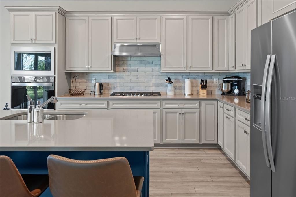 For Sale: $890,000 (5 beds, 4 baths, 3621 Square Feet)